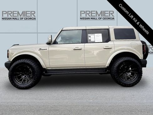Used 2025 Ford Bronco Outer Banks AWD/4WD image 4