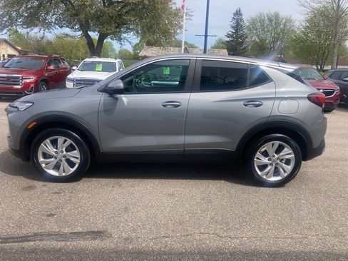 Certified 2024 Buick Encore GX Preferred FWD image 8