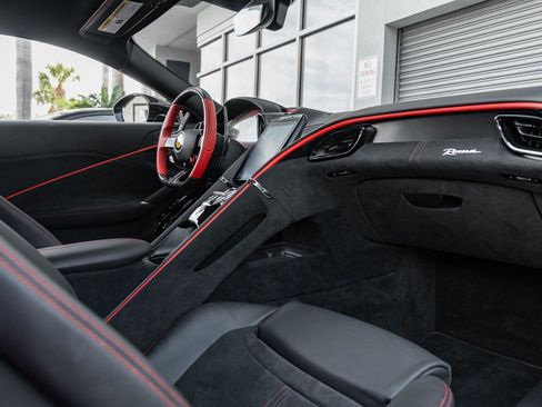 Used 2023 Ferrari Roma image 2