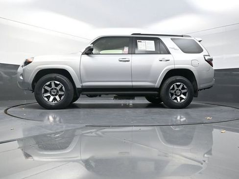Used 2024 Toyota 4Runner TRD Off-Road image 22