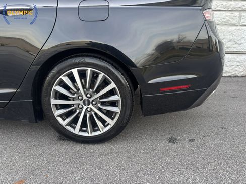 Used 2017 Lincoln MKZ Premiere image 16
