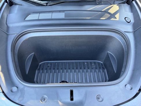 Used 2021 Tesla Model Y Long Range AWD/4WD image 20