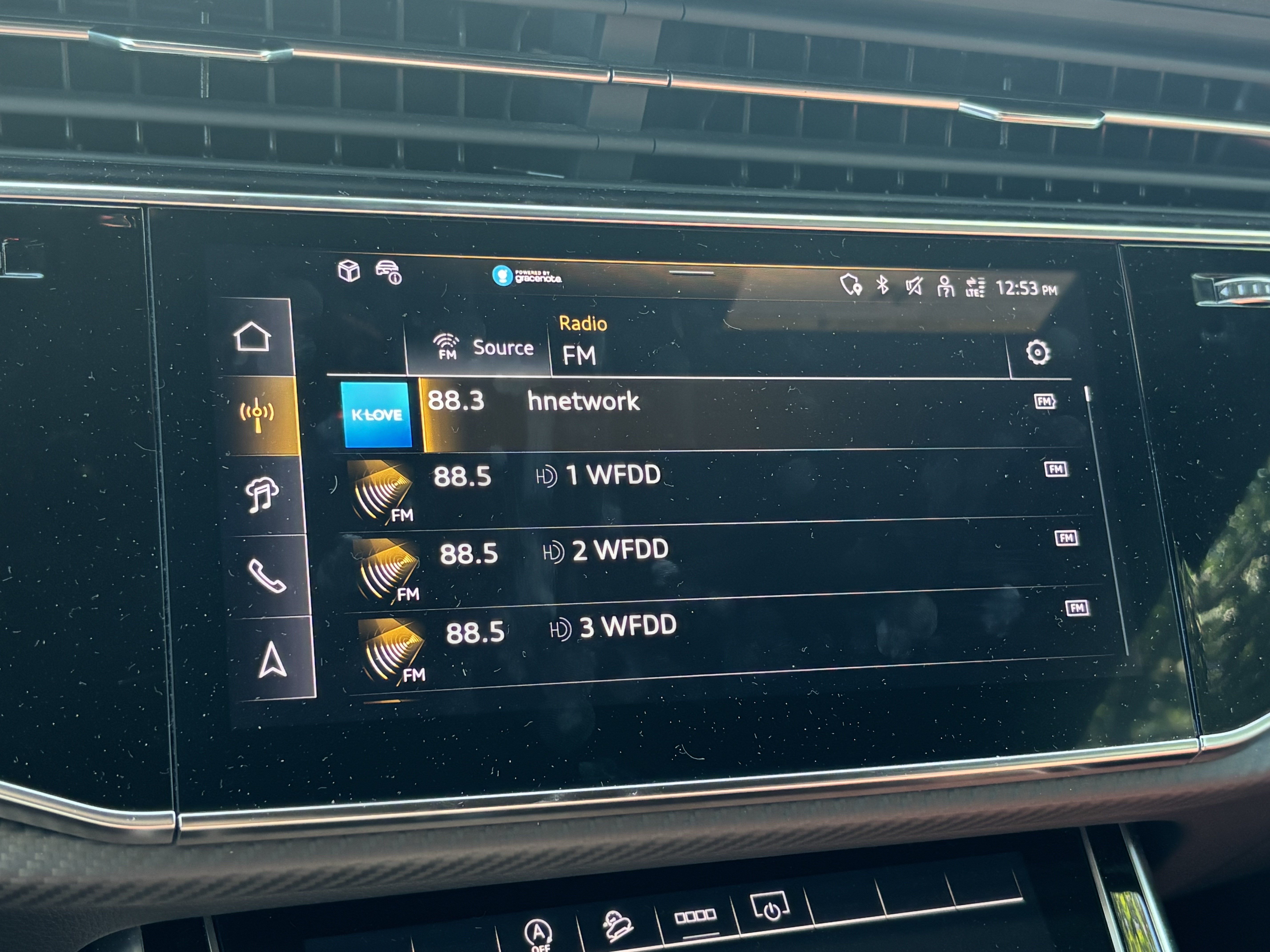 Used 2025 Audi SQ8 Premium Plus AWD/4WD image 23