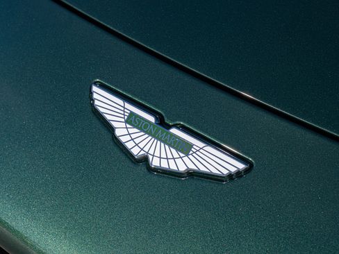 Used 2023 Aston Martin V8 Vantage Roadster image 20