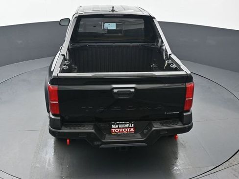 Certified 2025 Toyota Tacoma Trailhunter image 40