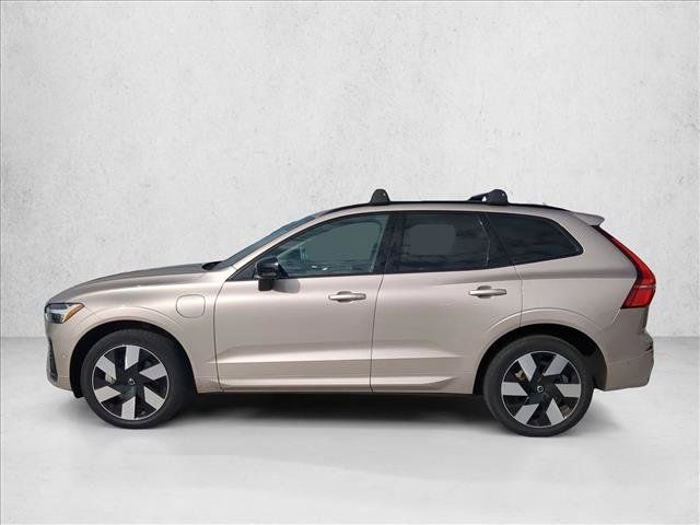 Used 2025 Volvo XC60 T8 Plus w/ Protection Package Premier AWD/4WD image 8