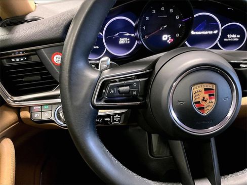 Certified 2022 Porsche Panamera 4 Platinum Edition image 23