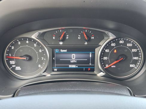 Used 2024 GMC Terrain SLE w/ Driver Convenience Package FWD image 5