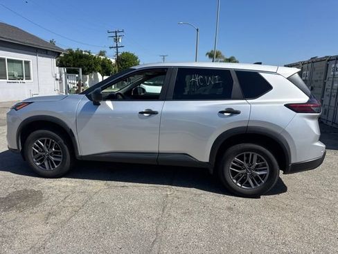 Used 2024 Nissan Rogue S AWD/4WD image 8