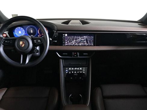 Certified 2025 Porsche Macan Electric RWD image 11