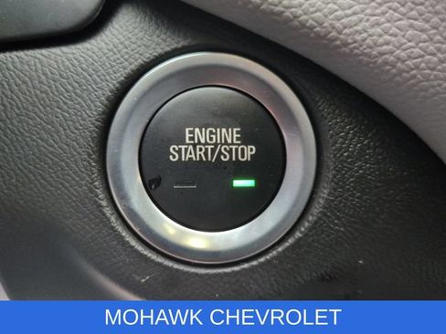 Used 2023 Chevrolet Equinox LS AWD/4WD image 17