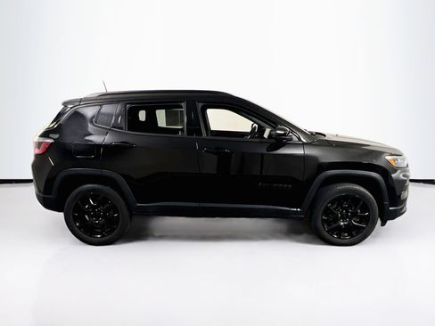 Used 2022 Jeep Compass Latitude w/ Convenience Group AWD/4WD image 4