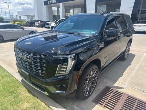 Used 2025 GMC Yukon Denali Ultimate w/ LPO, Floor Liner Package AWD/4WD image 2