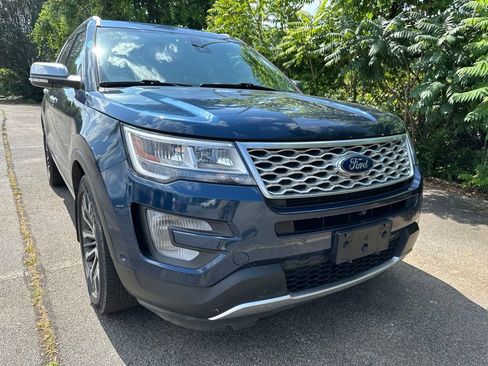 Used 2017 Ford Explorer Platinum AWD/4WD image 1
