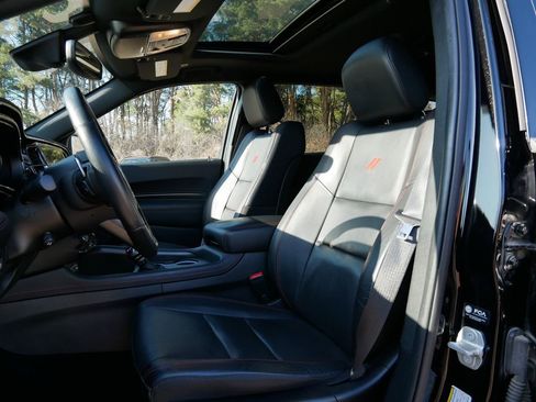 Used 2023 Dodge Durango GT image 16