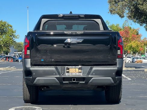 Used 2026 Chevrolet Silverado EV Trail Boss AWD/4WD image 5