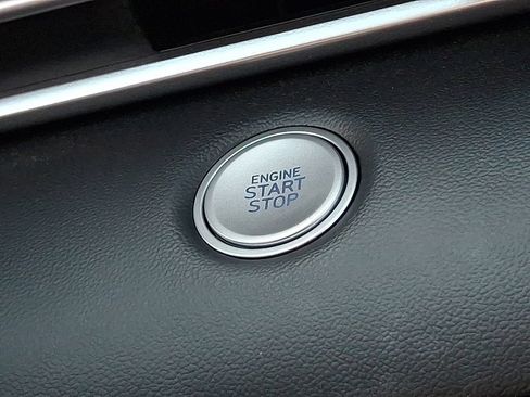 Used 2023 Hyundai Elantra SEL FWD image 22