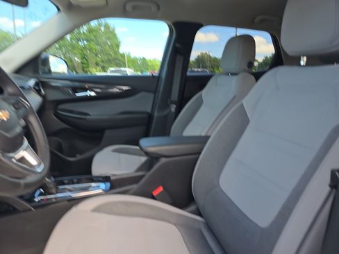 Used 2024 Chevrolet TrailBlazer LT w/ Convenience Package FWD image 20