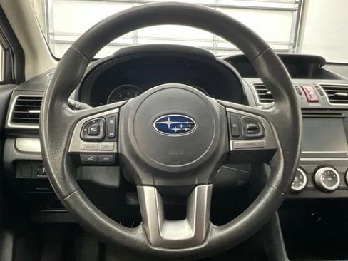 Used 2016 Subaru Crosstrek 2.0i image 5
