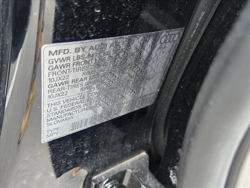 Used 2021 Audi Q8 Premium Plus w/ Premium Plus Package image 22