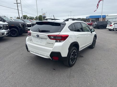 Used 2023 Subaru Crosstrek 2.0i image 5