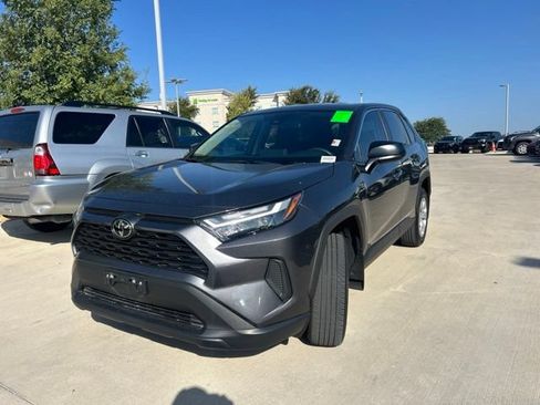 Used 2025 Toyota RAV4 LE FWD image 7