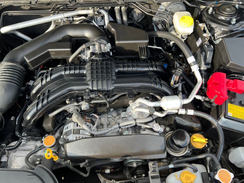 Certified 2024 Subaru Crosstrek 2.0i Premium image 10