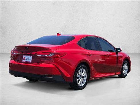 Certified 2025 Toyota Camry LE FWD image 5