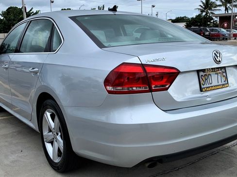 Used 2015 Volkswagen Passat 1.8T Limited Edition FWD image 7