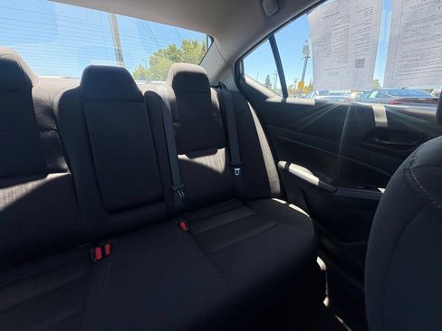 Used 2025 Nissan Altima 2.5 SV FWD image 37