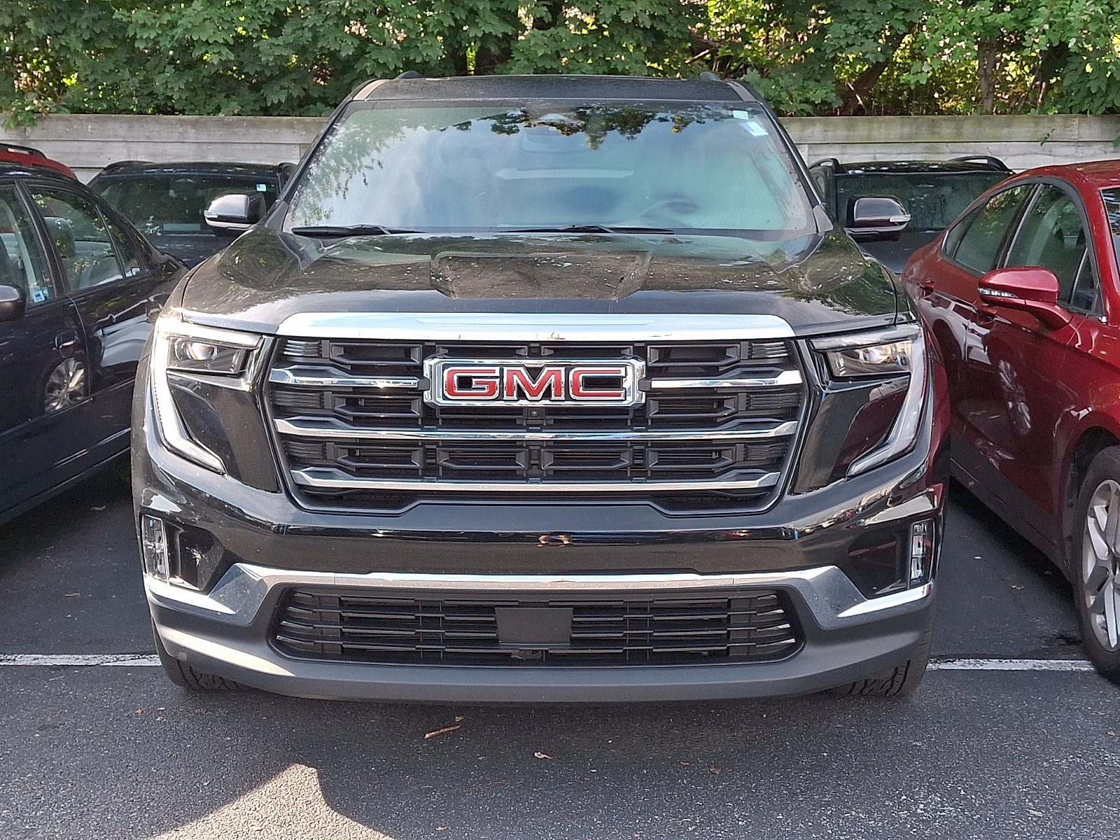 Used 2024 GMC Acadia Elevation w/ Luxury Package AWD/4WD image 2