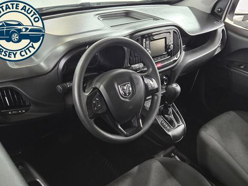 Used 2022 RAM ProMaster City Tradesman FWD image 10