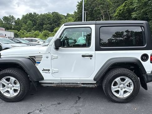 Used 2021 Jeep Wrangler Sport AWD/4WD image 8