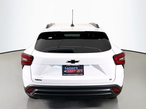 New 2026 Chevrolet Trax LT w/ Driver Confidence Package FWD image 7