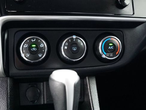Used 2017 Toyota Corolla SE FWD image 28