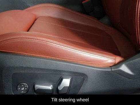 Used 2023 BMW 430i Coupe w/ Premium Package image 27