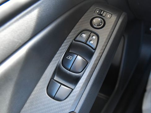 Used 2024 Nissan Altima 2.5 SV FWD image 30