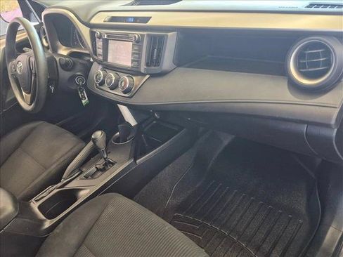 Used 2015 Toyota RAV4 LE AWD/4WD image 23
