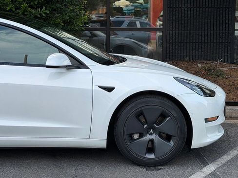 Used 2021 Tesla Model 3 Standard Range RWD image 23