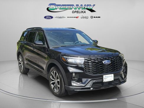 New 2026 Ford Explorer ST-Line RWD image 1