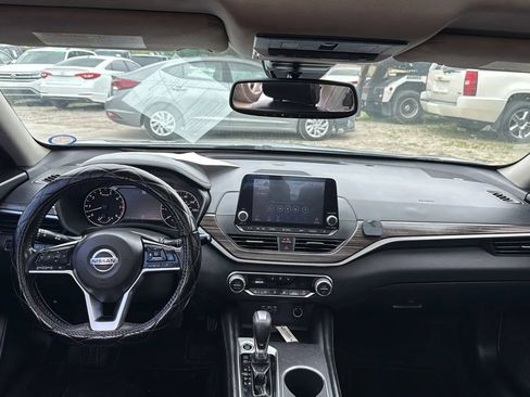 Used 2019 Nissan Altima 2.5 SL FWD image 25