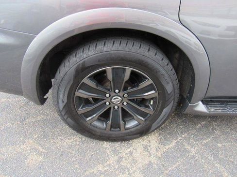 Used 2019 Nissan Armada Platinum w/ Captain's Chairs Package image 11