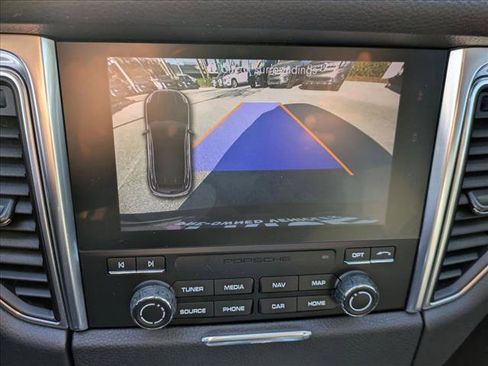 Used 2018 Porsche Macan Sport Edition image 14