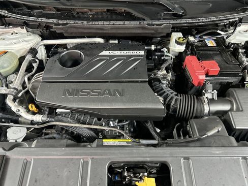 Used 2023 Nissan Rogue SV image 10