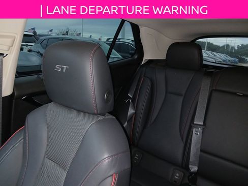 Used 2023 Buick Envision Essence w/ Sport Touring Package image 18