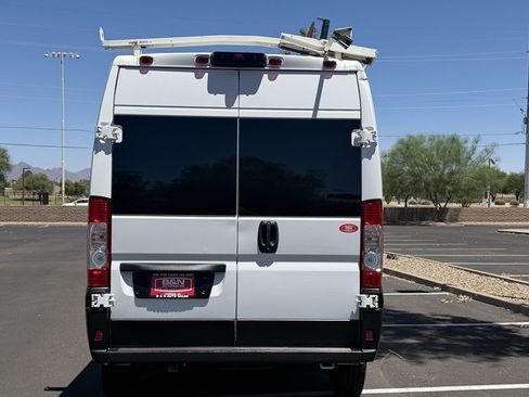 Used 2021 RAM ProMaster 2500 FWD image 4