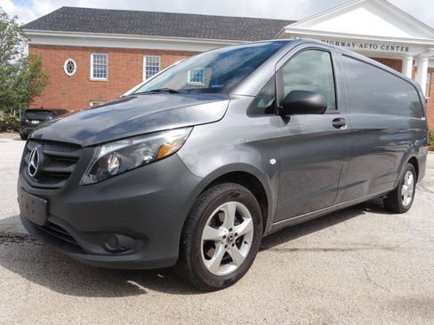 Used 2021 Mercedes-Benz Metris image 8