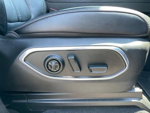 Certified 2024 Jeep Wagoneer L Series II w/ Flexible Seating Group AWD/4WD image 14