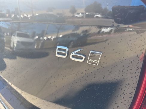 Certified 2023 Volvo XC60 B5 Plus w/ Protection Package Premier image 7