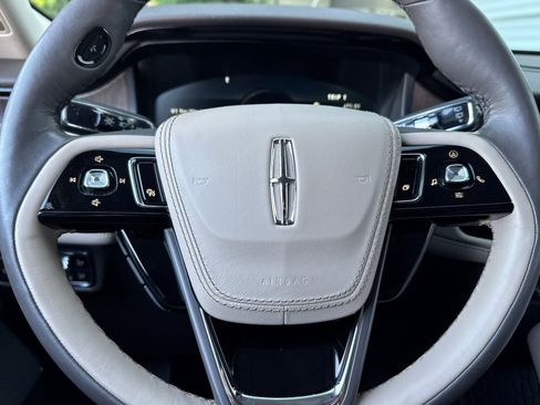 Certified 2022 Lincoln Aviator Grand Touring w/ Equipment Group 301A image 23